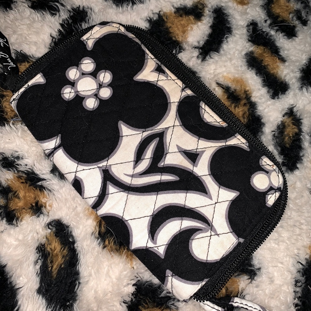 🖤Vera Bradley - Night & Day wallet!🤍